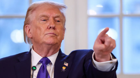 特朗普:任何与伊朗有商业往来的国家将面临美国25%的关税