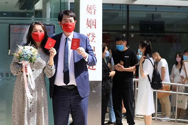 【因疫情被迫同居13天!4个月后他们领证了,我和男友因为疫情同居了不到一个月,就跟他分手了】 【因疫情被迫同居13天!4个月后他们领证了,我和男友因为疫情同居了不到一个月,就跟他分手了】