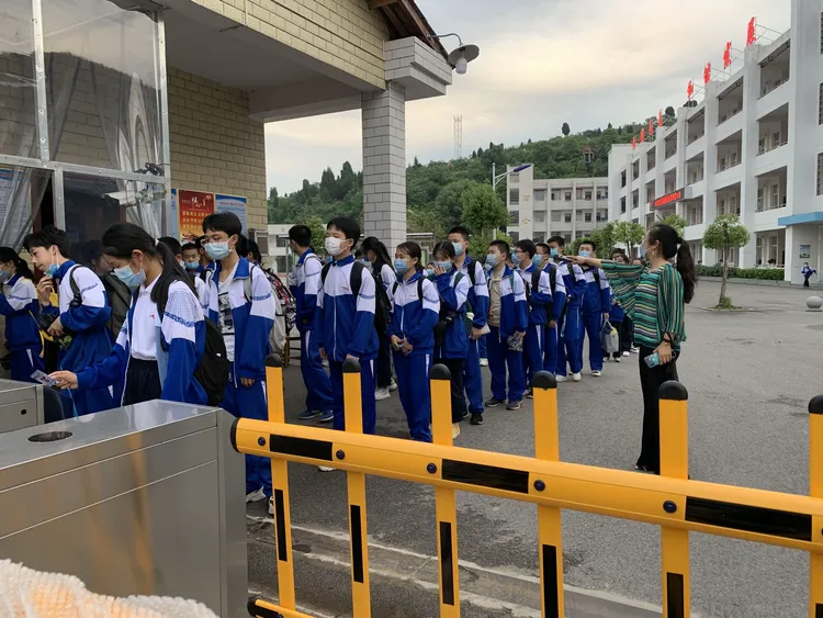 【学生抗击疫情，学生抗击疫情心得体会】