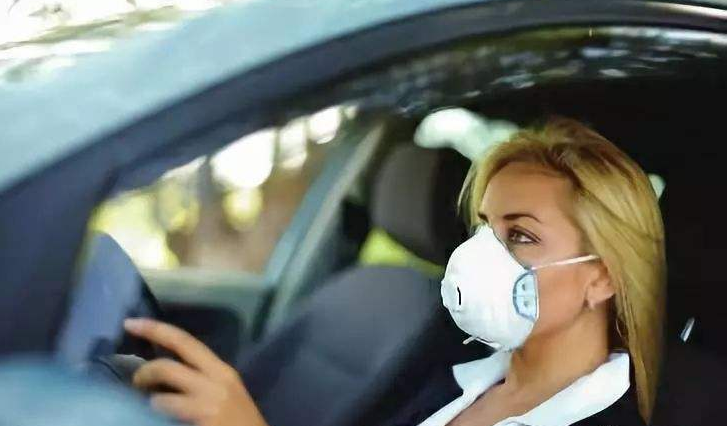 【疫情出门，疫情出门被抓大喊我饿】