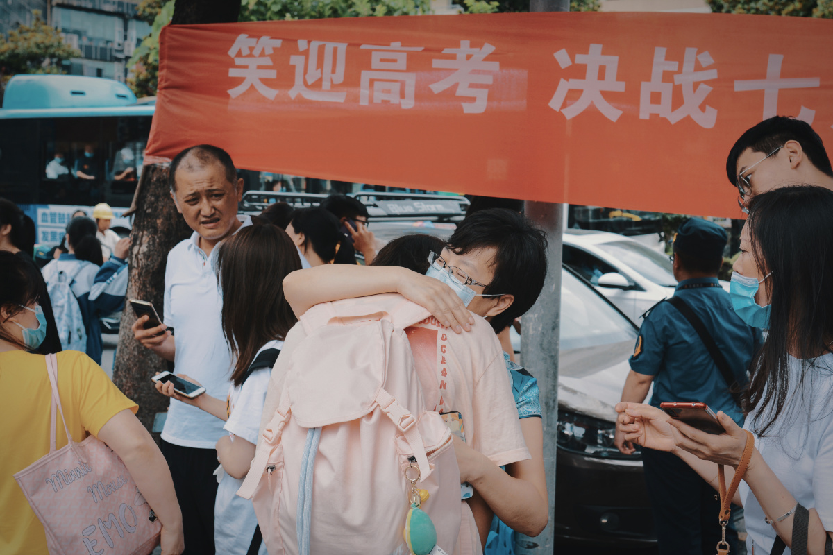 【疫情下的高考生/疫情时期的高考生】