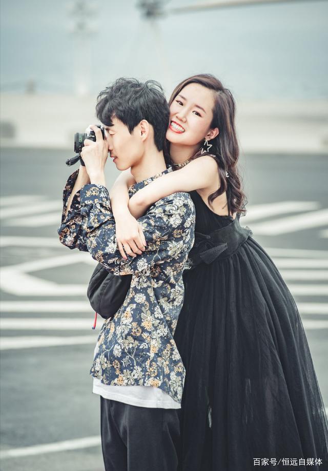 【今年情人节受疫情影响/疫情期间过情人节的精彩句子】